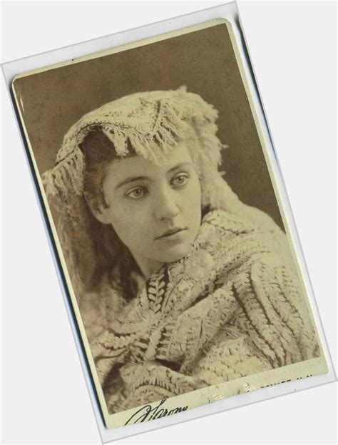 Born 17 March 1847, Toronto, Canada; died 20 November 1925, New Canaan, Connecticut. . Clara morris secret base